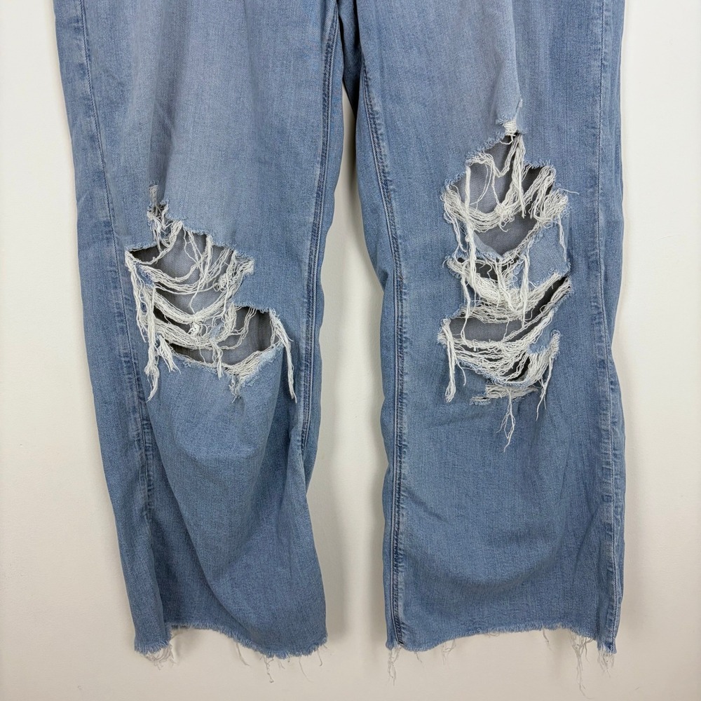 American Eagle Stretch Low-Rise Baggy Wide Leg Jean Light Wash Size 14 Regular - Picture 4 of 10